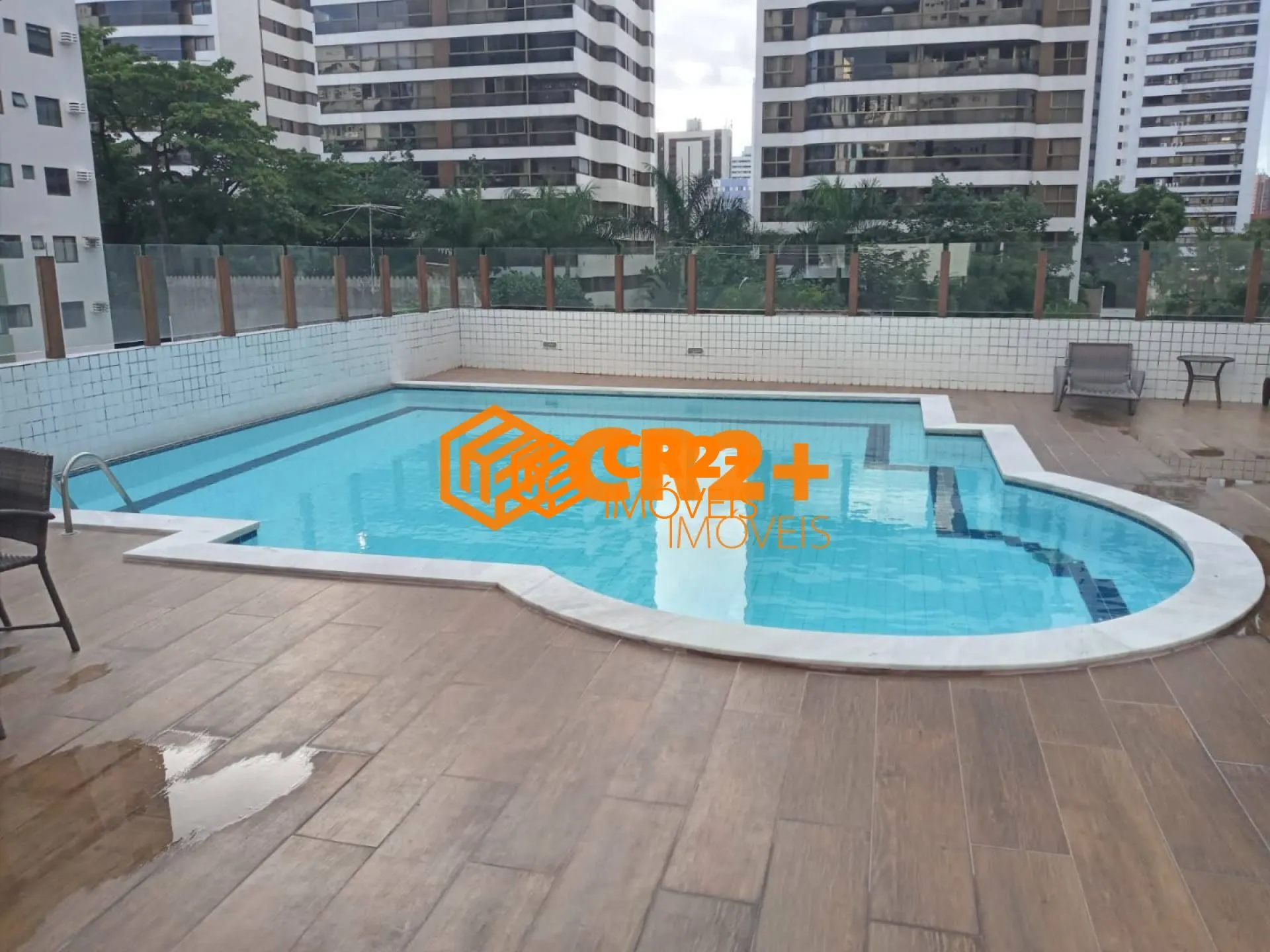 Imagem Apartamento a Venda com 04 quartos 02 suítes nas Graças -144m² em Recife