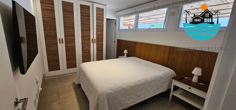 Imagem Raizes de Juquehy Venda, Totalmente reformada, 5 suítes, piscina, área gourmet, Tênis, sauna, 300m² área construída | Juquehy Imobiliária