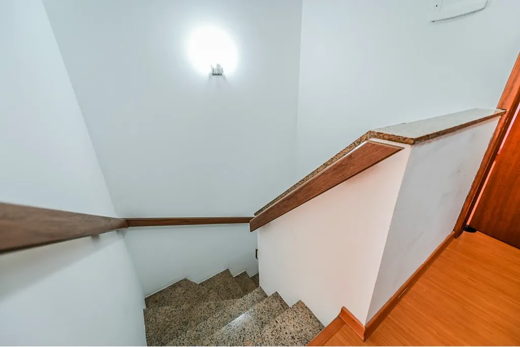 Imagem Casa de Condomínio em Hípica
