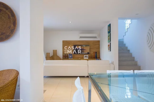 Imagem Casa em Condomínio à Venda em Geribá, Búzios-RJ: 4 Quartos, 4 Suítes, 5 Banheiros, 2 Vagas, 450 m².