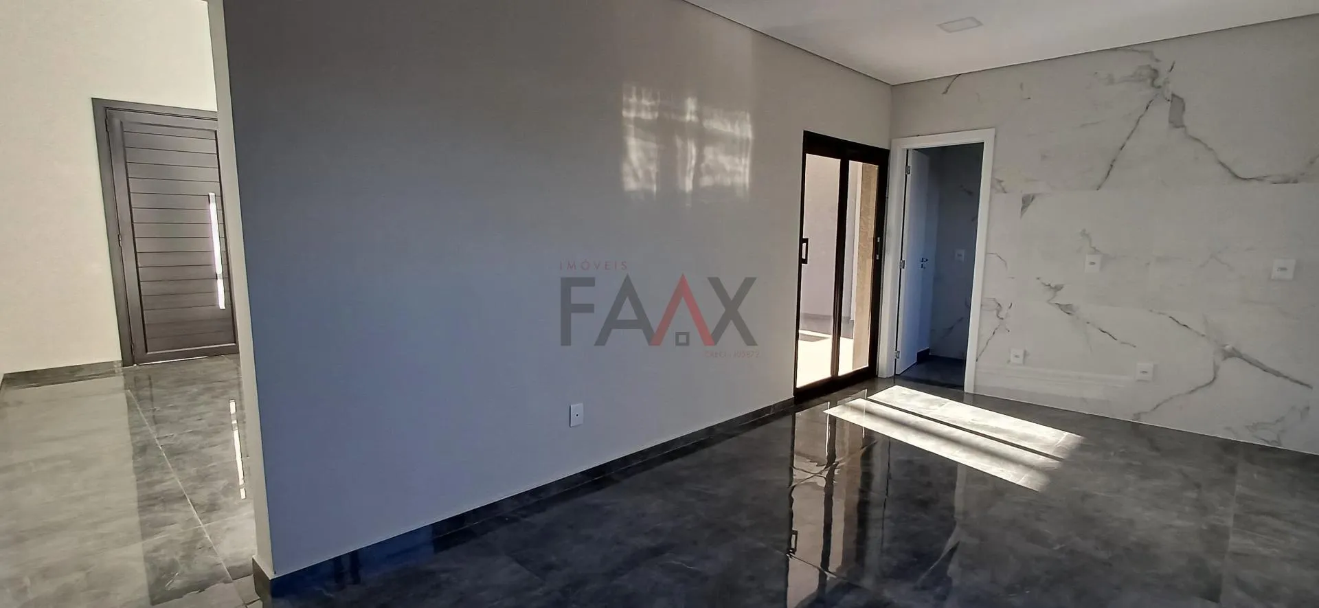 Imagem Sobrado á venda de 138m² no João Gelinski com 2 vagas em Guarapuava PR