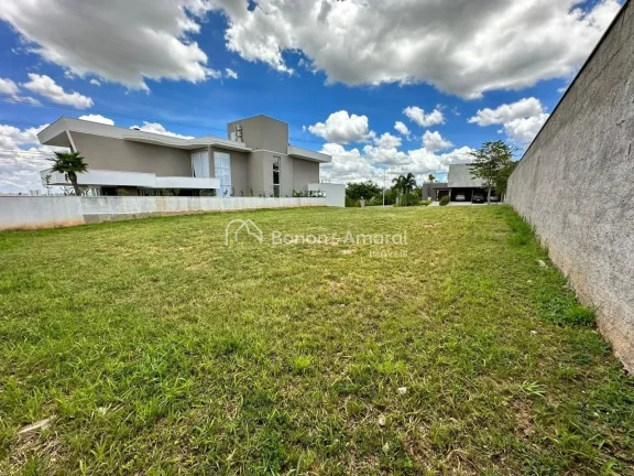 Imagem Excelente lote plano com 702 m², Condomínio com excelente localização, fácil acesso às princip...