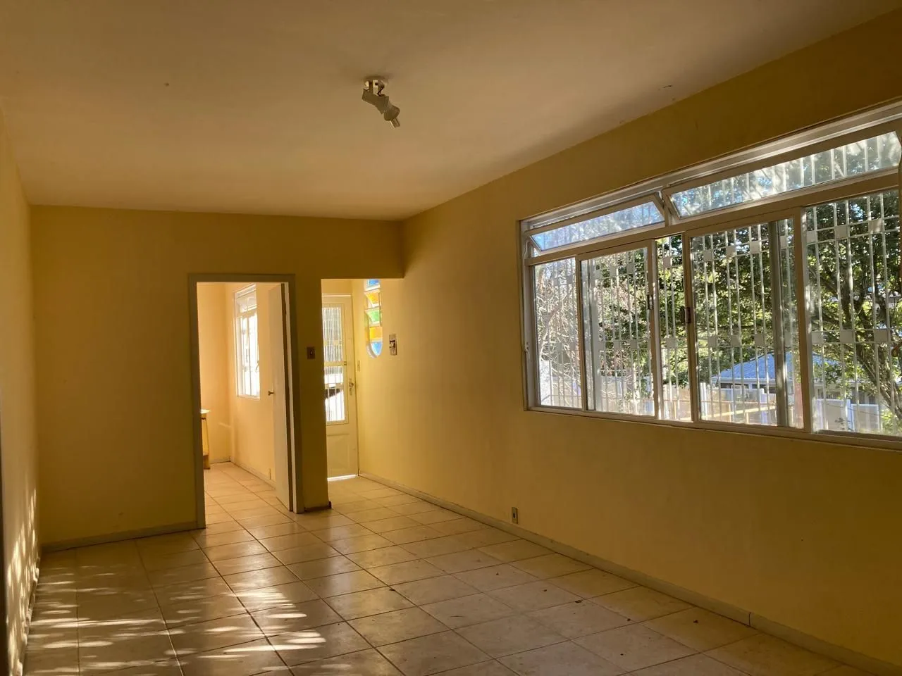 Imagem Casa 3 dormitórios, 3 banheiros, bairro Teresópolis.