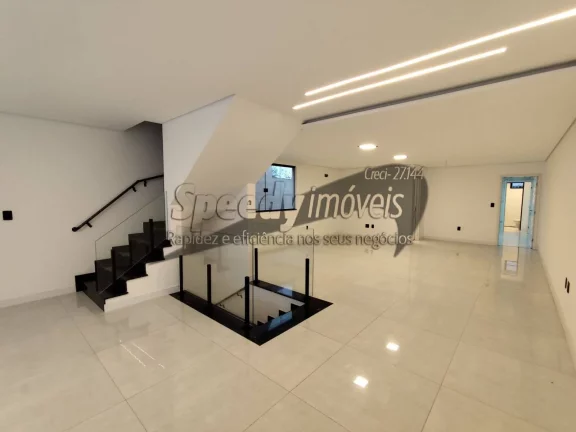 Imagem Casa para venda em Santos, sobreposta alta no Embaré