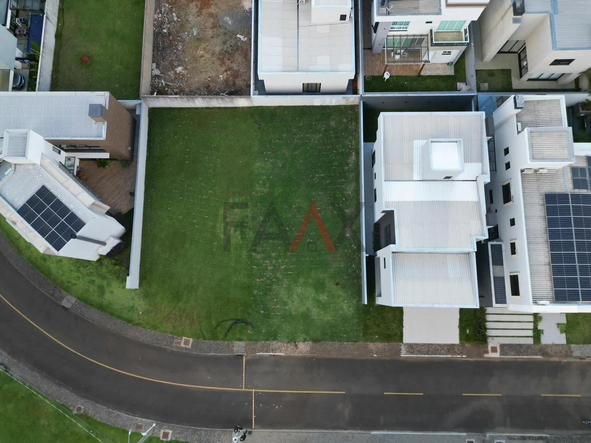 Imagem Terreno à venda no Villaggio Firenze com 300m em Guarapuava PR
