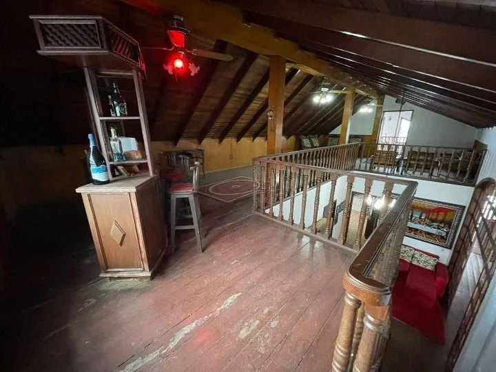 Imagem Vendo Sobrado Residencial com 4 Quartos e Suíte