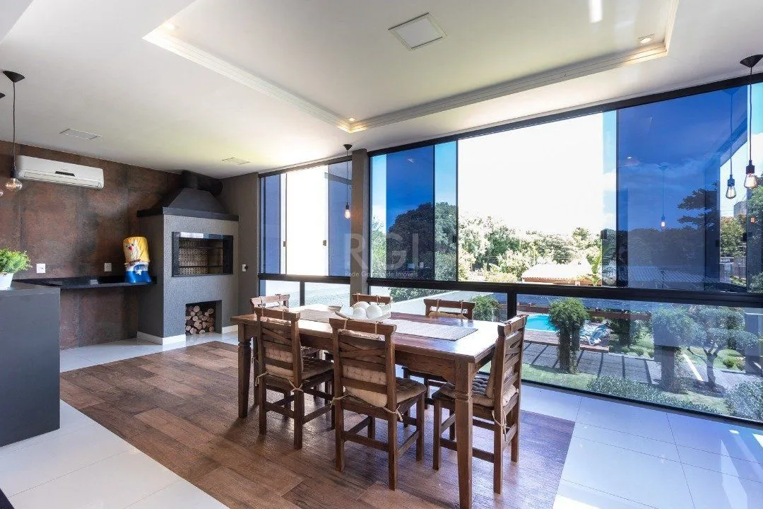 Imagem Casa para Venda - 420m², 3 dormitórios, sendo 3 suites, 8 vagas - Ipanema