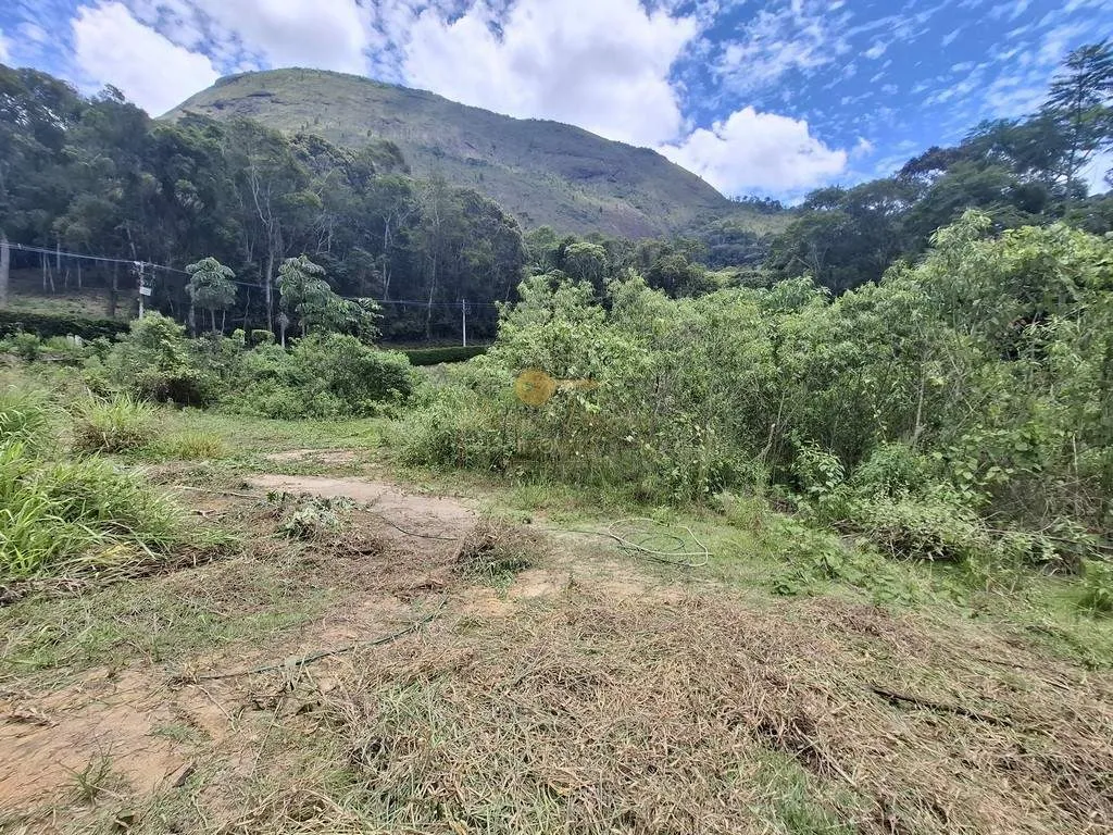 Imagem Terreno em Condomínio para Venda em Teresópolis / RJ no bairro Três Córregos