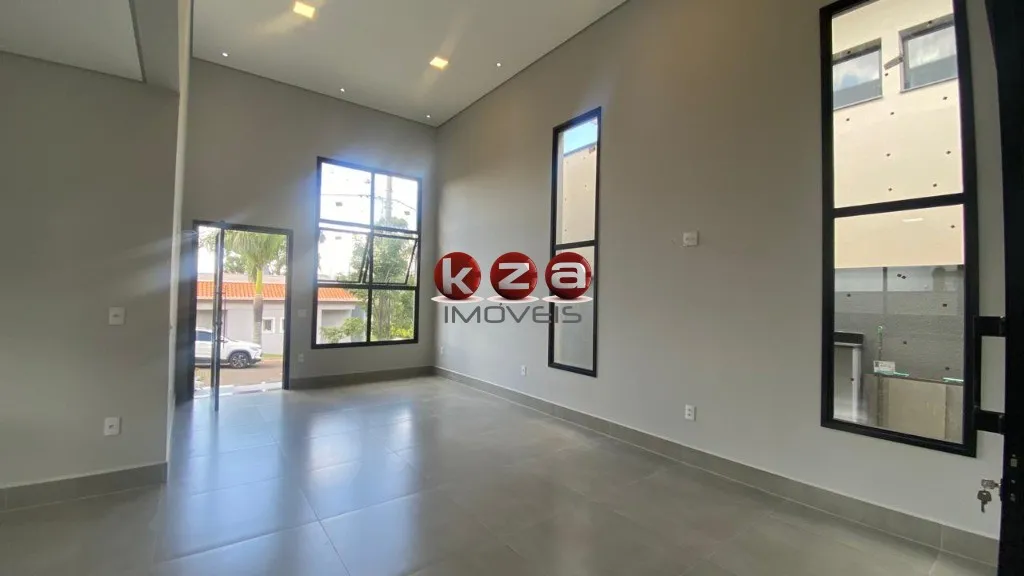 Imagem Casa de alto padrão em condomínio à venda em Valinhos-SP, bairro Pinheiro: 3 quartos, 3 suítes, 2 salas e 176,25 m² de área.
