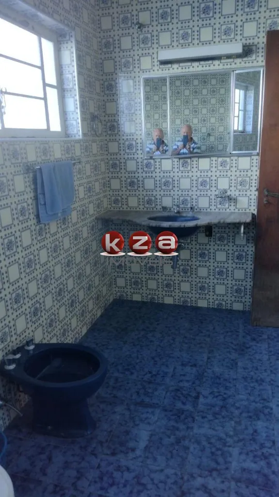 Imagem Oportunidade única: Casa comercial à venda ou locação no Centro de Vinhedo-SP, 2 quartos, 2 salas, 1 banheiro, 3 vagas, 134 m².