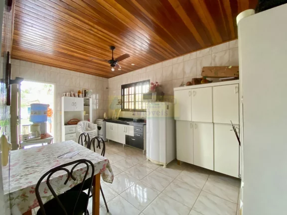 Imagem Excelente Casa de 2 Dorm a Venda no Sumaré - Caraguatatuba