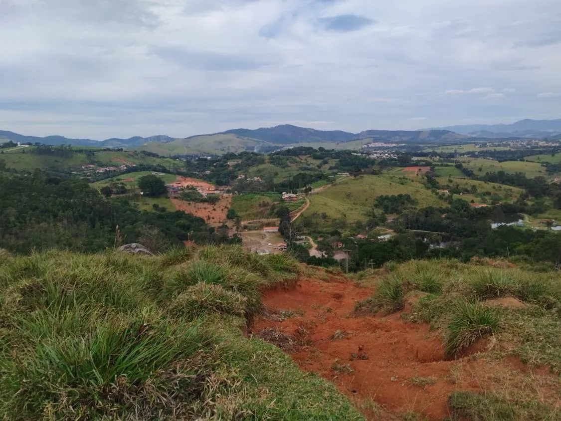 Foto do imóvel Terreno com 20.000 m² ? A Apenas 3 km de Piracaia!