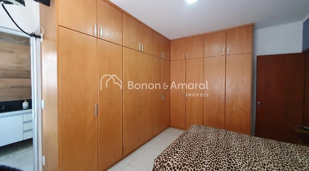 Imagem "Conforto e Segurança: Casa com 3 Dormitórios em Condomínio Fechado em Valinhos!"
