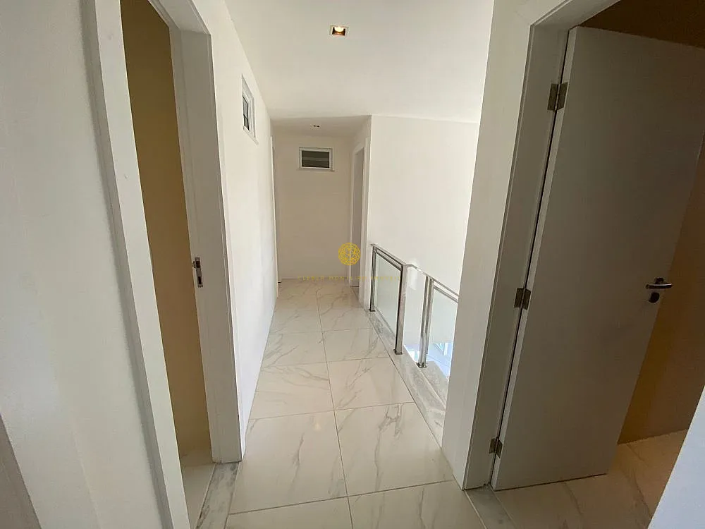 Imagem Mansão de Luxo no Condomínio Interlagos - Camaçari, BA