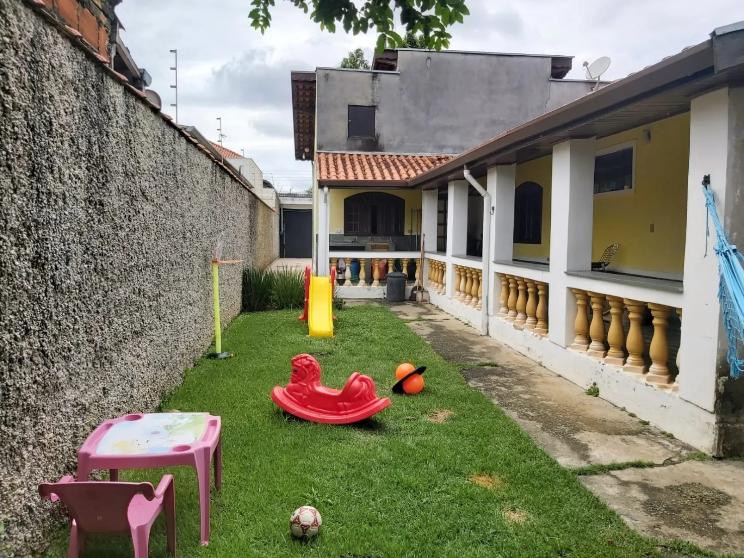 Imagem Casa à venda 2 Quartos, 6 Vagas, 300M², Vila Bela, Taubaté - SP