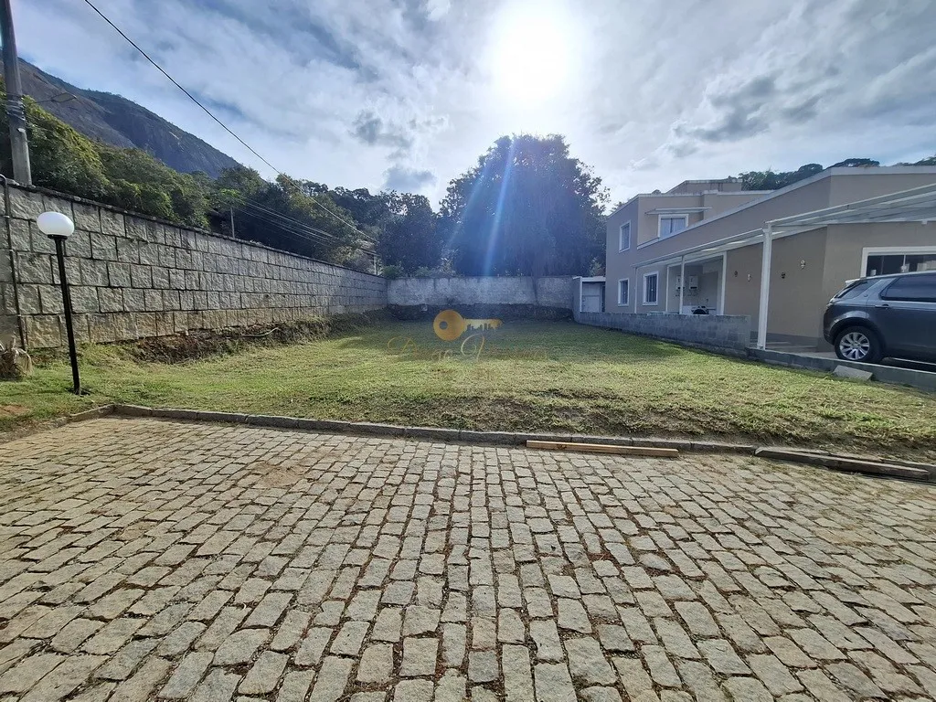 Foto do imóvel Terreno em Condomínio para Venda em Teresópolis / RJ em Estrada Circuito da Gameleira