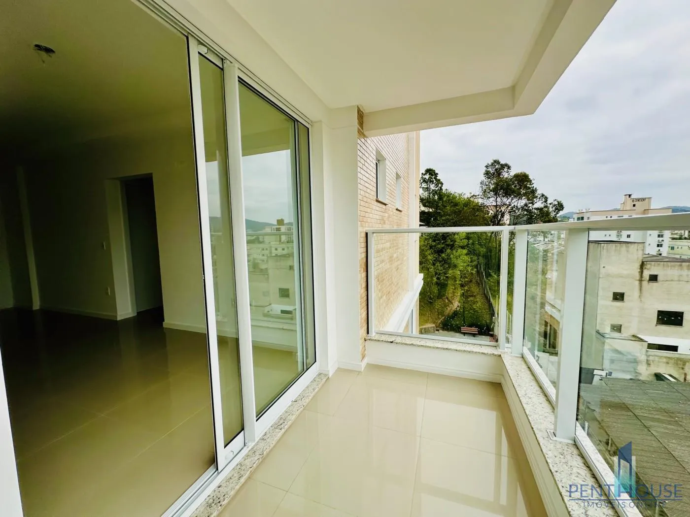 Imagem Apartamento Zona Central para Venda em Camboriú, TABULEIRO, 2 dormitórios, 1 suíte, 2 banheiros, 2 vagas