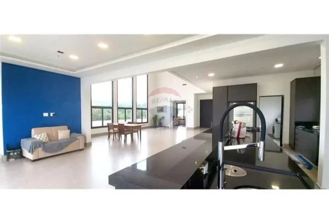 Imagem Casa a venda com 3 suítes, office independente e 3 vagas no condomínio Reserva Saint Paul em Itu.