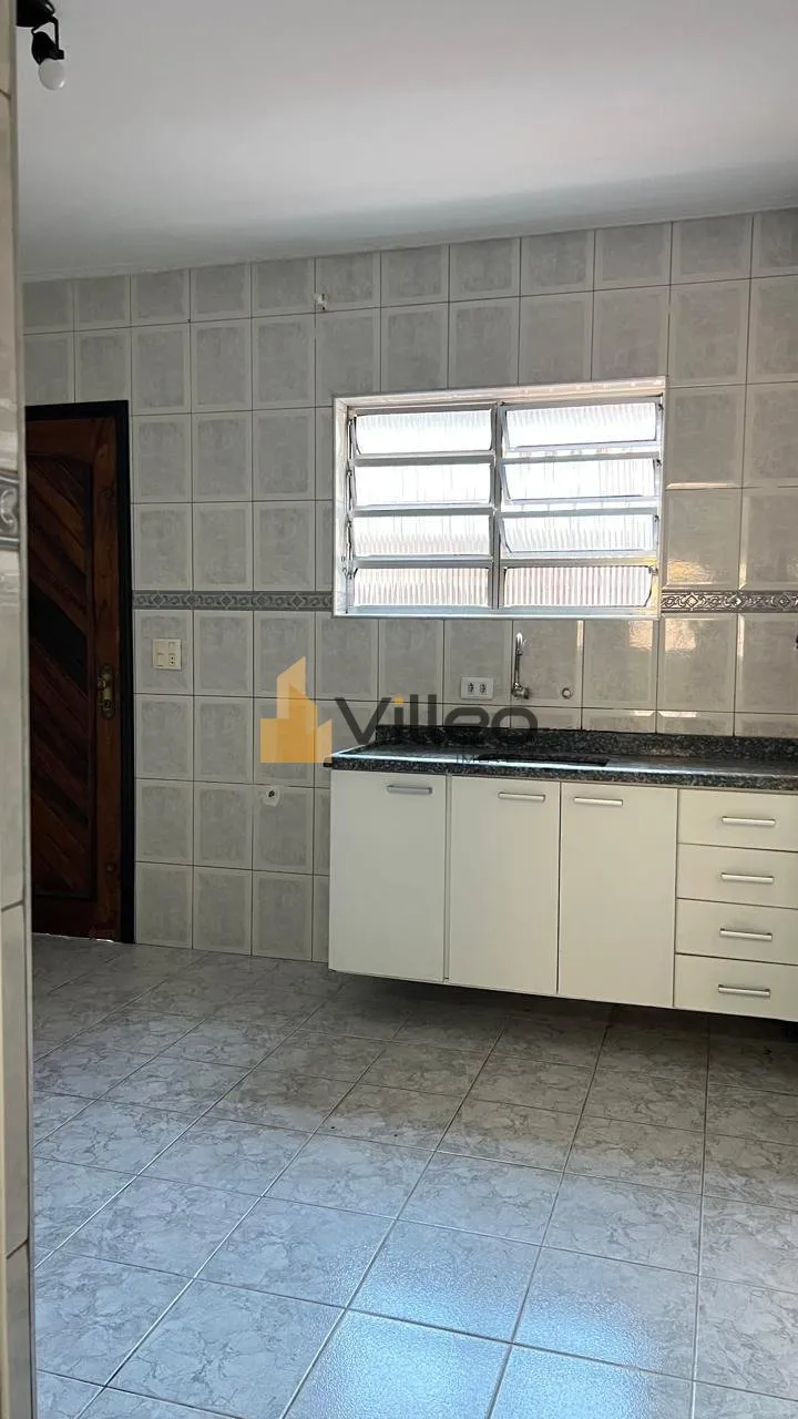 Imagem No coração da Vila Guaraciaba, esta residência une praticidade, privacidade e um espaço generoso...
