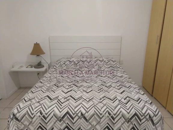 Imagem 1 quarto, 1 banheiro, frente, 1 vaga coberta
