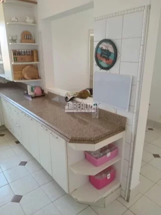 Imagem Apartamento com 3 Dormitórios e Móveis Planejados no Condomínio Edificio Rossana, em Uberaba