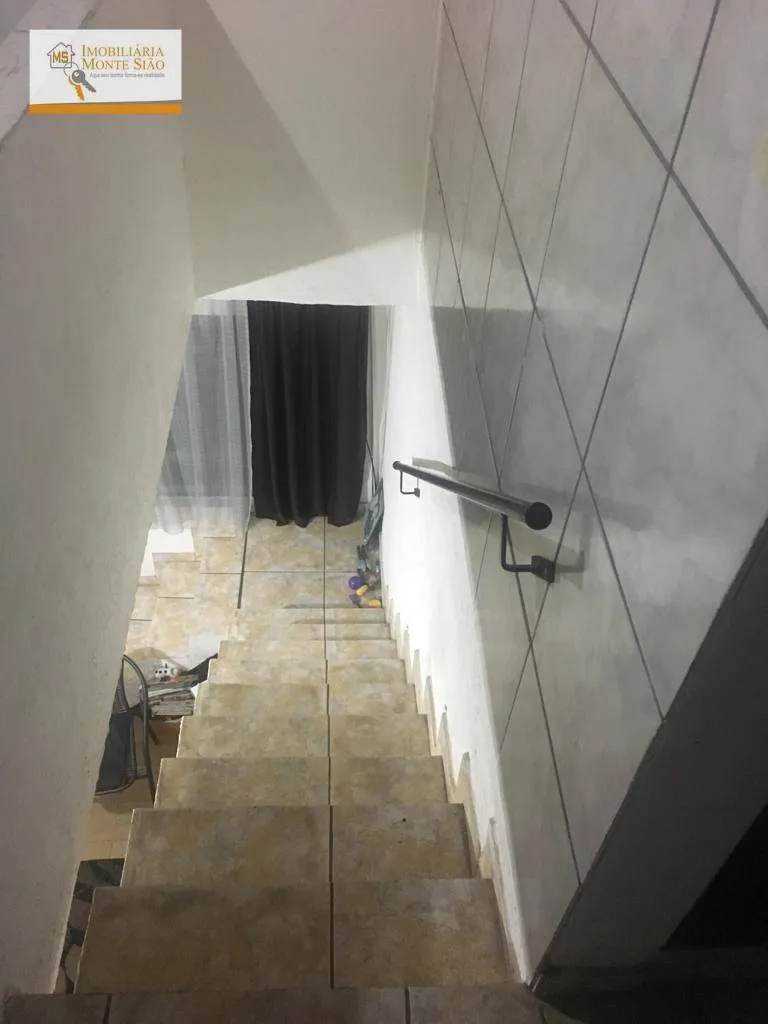 Imagem Sobrado com 5 dormitórios à venda, 200 m² por R$ 742.000,00 - Picanco - Guarulhos/SP
