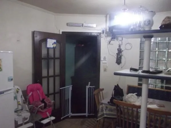 Imagem Casa com 03 quartos em terreno de 13:20 x 7501, no bairro Medianeira