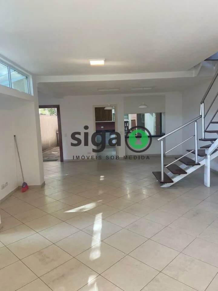 Imagem Sobrado em Moema - 250m², 4 quartos, 2 vagas á Venda !!