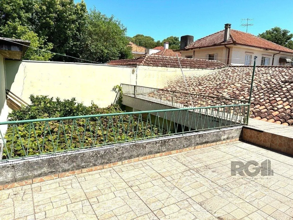 Imagem Casa 3 dormitórios no Bairro Glória, próxima a Prof. Oscar Pereira.