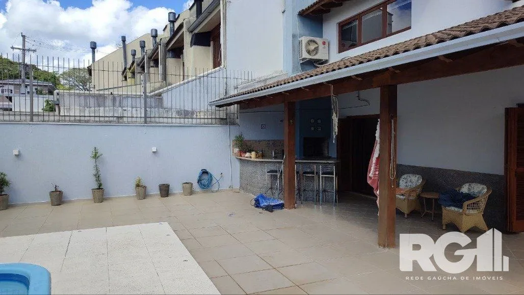 Imagem Casa com 3 dormitórios na Rua, Paulo Madureira Coelho, proximo ao novo Cesto, Morro Santana