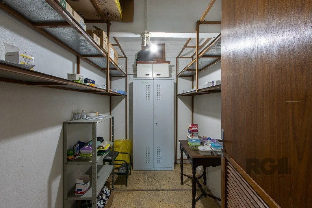 Imagem Prédio com 1063m², distribuídos em quatro pavimentos