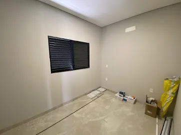 Imagem Oásis Residencial no Condomínio Horto Villagio: Casa Térrea com Piscina e Elegância Inigualável