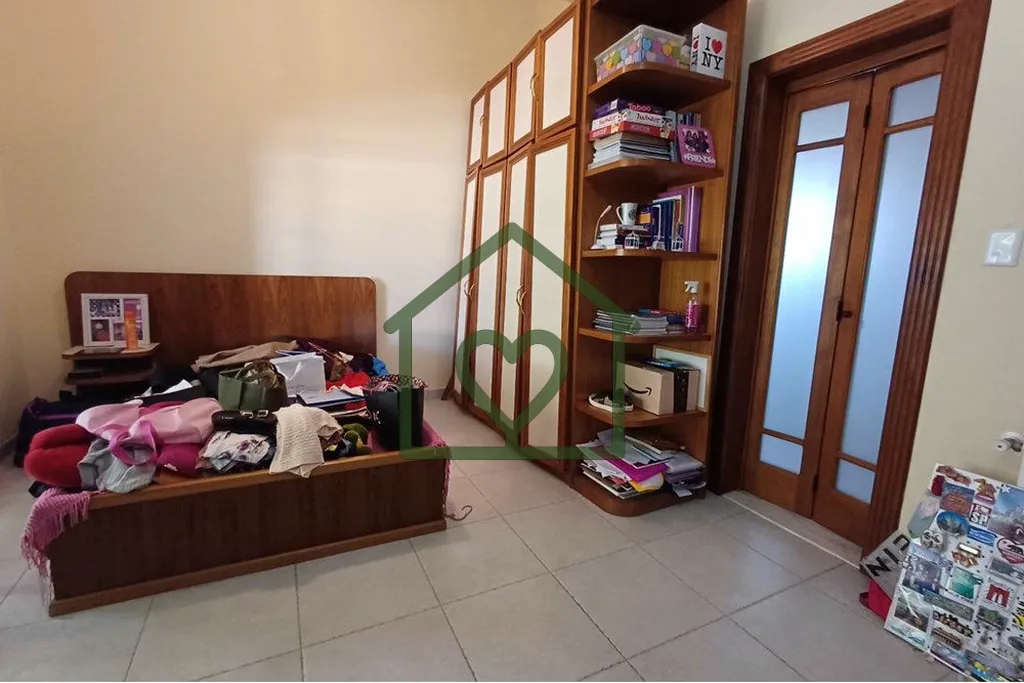 Imagem Desfrute do conforto e sofisticação com esta espetacular casa à venda no bairro Partenon, em Port...