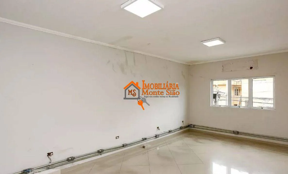 Imagem Sobrado com 3 dormitórios para alugar, 300 m² por R$ 6.272,00/mês - Macedo - Guarulhos/SP