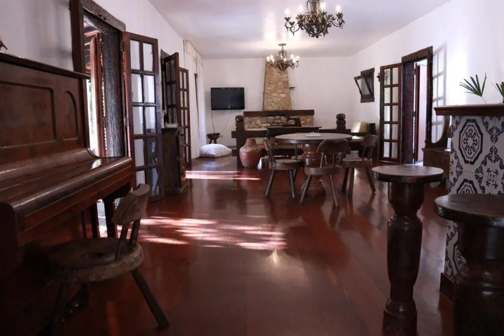 Imagem Chácara à venda 8 Quartos, 1 Suite, 11 Vagas, 10000M², Torrão de Ouro II, São José dos Campos - SP