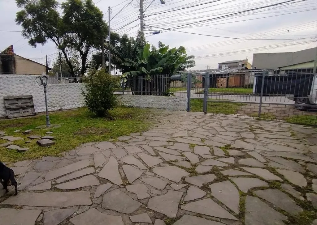 Imagem Casa de 2 dormitórios à venda no Bairro Chapéu do Sol - Porto Alegre