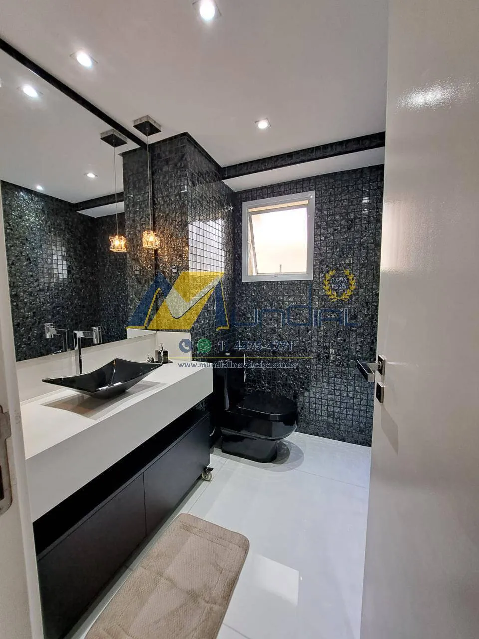 Imagem Cobertura Duplex de Alto Padrão com 227m² e 4 Vagas