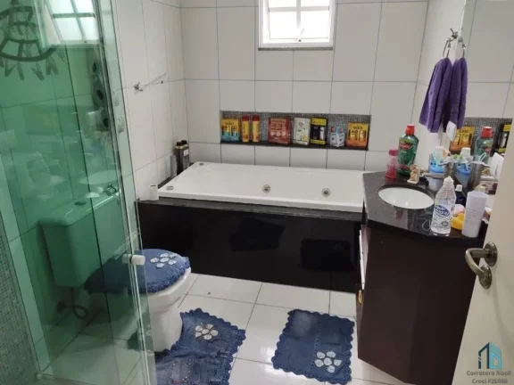 Imagem (PERMUTA) Sobrado a venda 05 quartos sendo 02 suítes em Curitiba PR