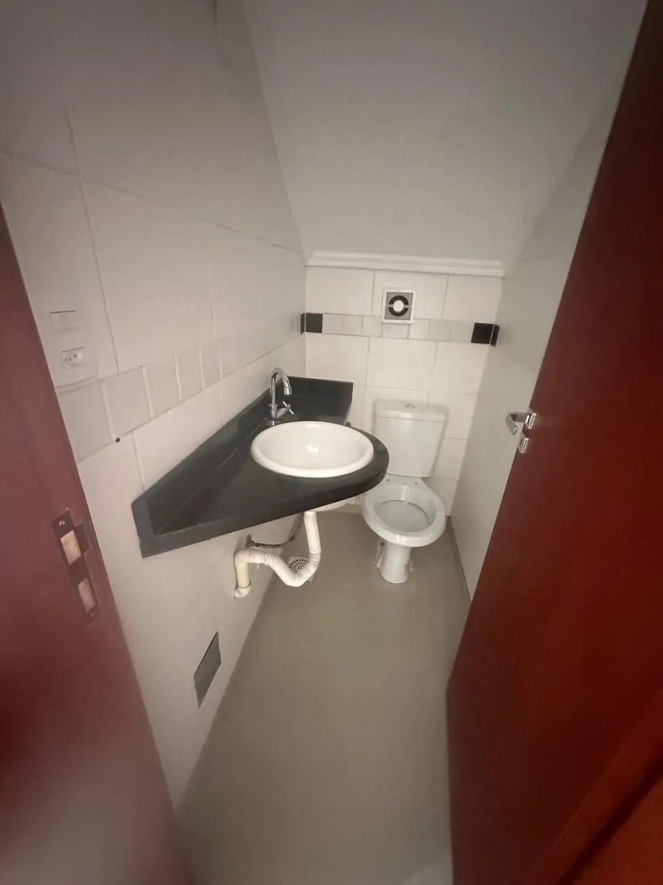 Imagem Vende-se casa com 4 suítes, 184m² e 4 vagas - Chácara das Pedras