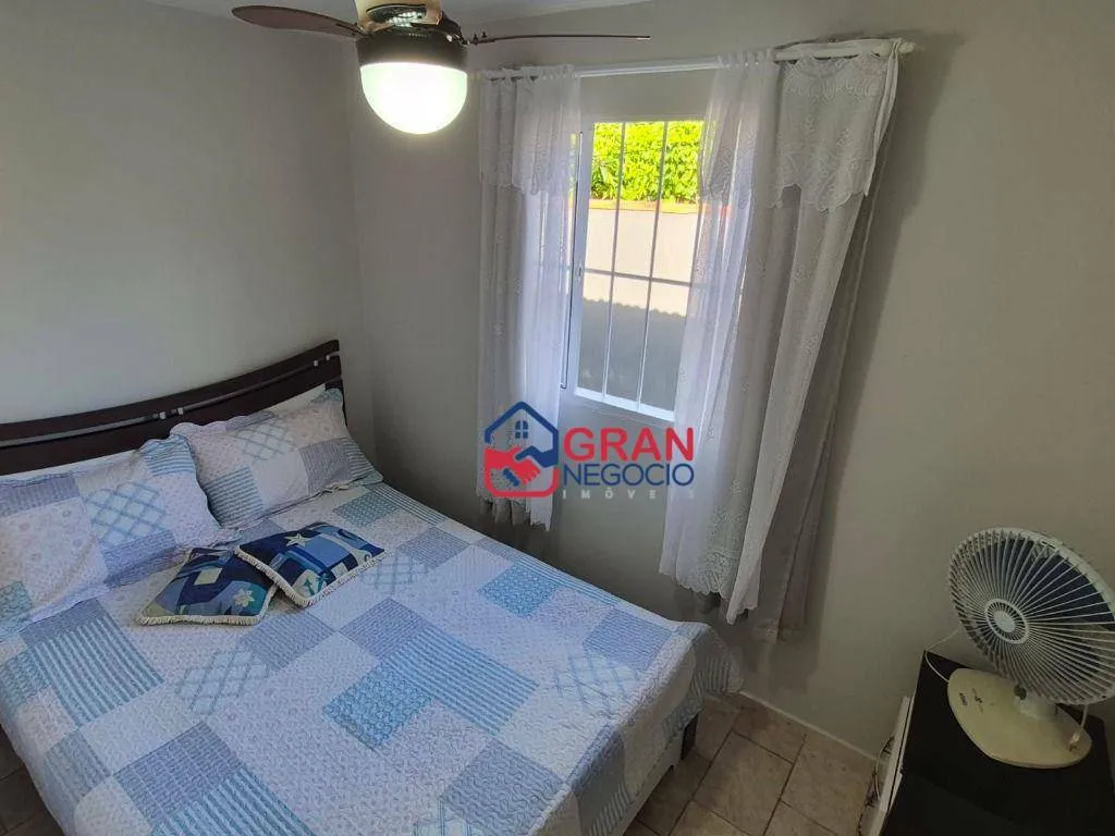 Imagem Casa Amplo Quintal em Pontal do Sul