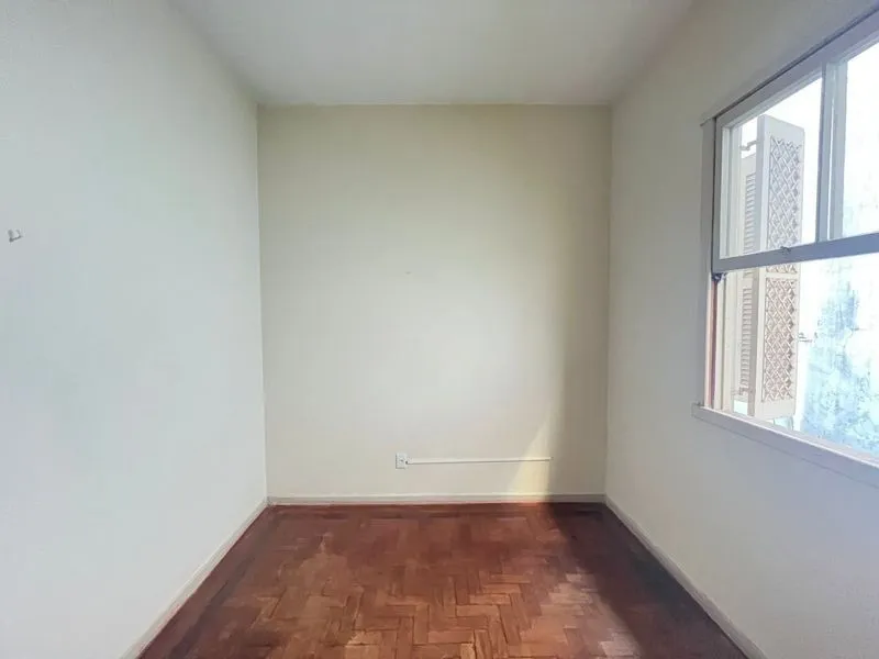 Imagem Casa 4 dormitórios no bairro Rio Branco em Porto Alegre para Alugar