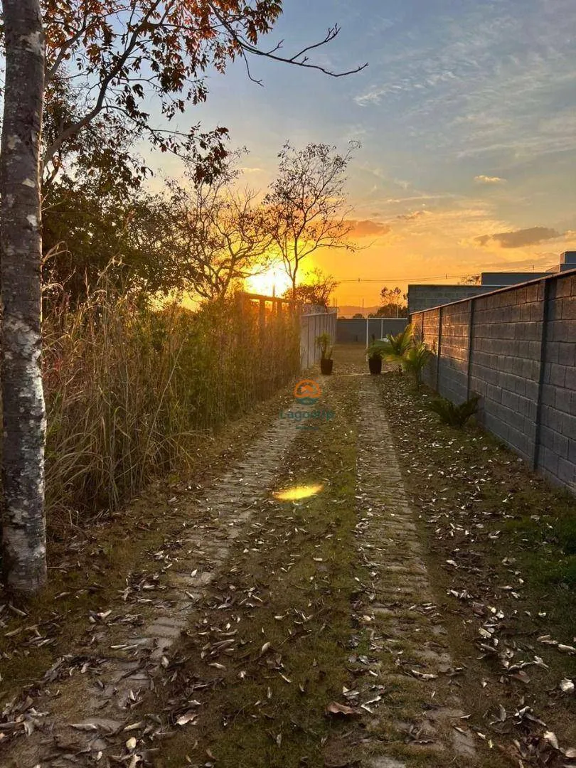 Imagem Casa com 3 dormitórios à venda, 640 m² por R$ 1.300.000 - Condomínio Estância das Petúnias - Lagoa Santa/MG