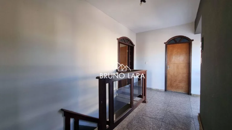 Imagem Casa disponível para locação no Centro - Igarapé/MG.