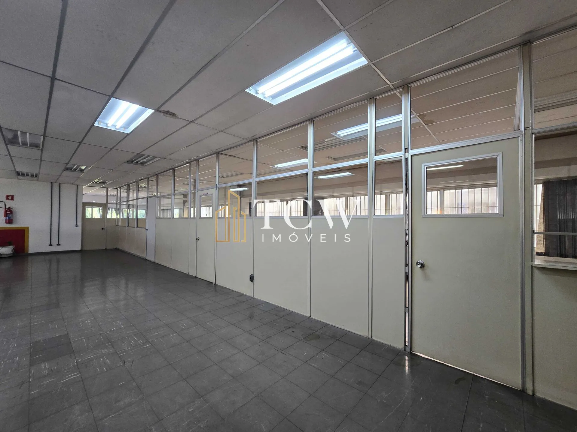 Imagem Galpão Industrial à Venda em Cumbica - Guarulhos/SP | 8.000 m² Construídos | Terreno 20.000 m²