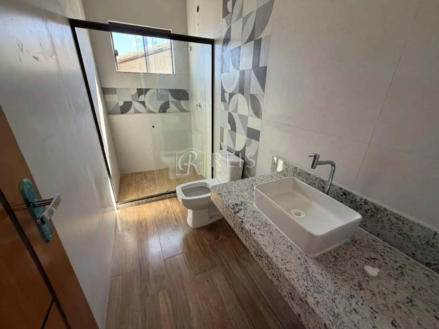 Imagem Casa para Venda em Rio das Ostras, Jardim Mariléa, 3 dormitórios, 1 suíte, 3 banheiros, 2 vagas