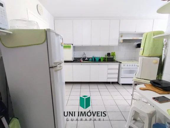 Imagem Apartamento 3 Quartos com Suíte e Área Privativa no Centro de Guarapari, Próximo às Praias