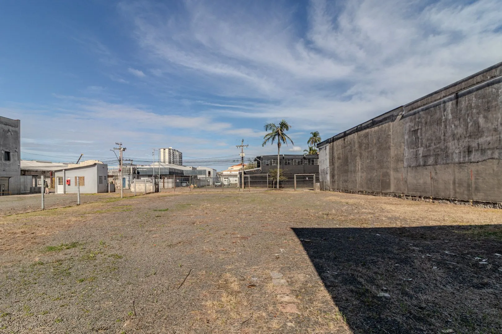 Imagem EXCELENTE TERRENO COM 10.000 M²