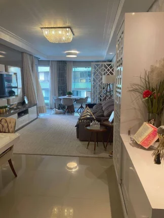 Imagem Apartamento com 3 dormitórios à venda, 138 m² por R$ 3.694.959,10 - Centro - Balneário Camboriú/SC