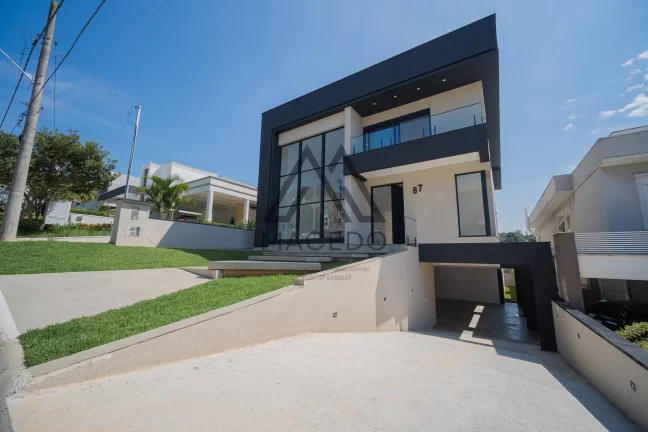 Imagem Espetacular casa com 4 suítes na Granja Viana