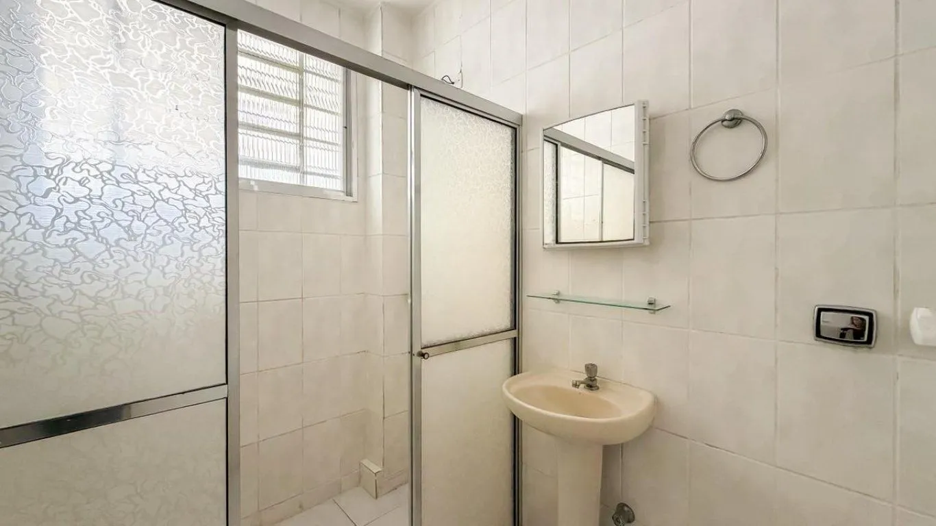 Imagem Apartamento com 2 quartos e 77m² à venda em Bom Fim, Porto Alegre. Rua Tomaz Flores, Bom Fim, Porto Alegre